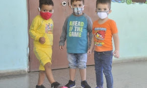 Proteccion contra el coronavirus, Círculo Infantil Hanna Kadhafi dentro de la Ciudad Libertad, niños jugando.