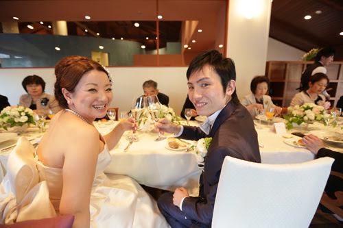 Party Report 軽井沢高原教会で結婚式 感動です ウェディングドレス レンタル Anela Clothing アーネラクロージング