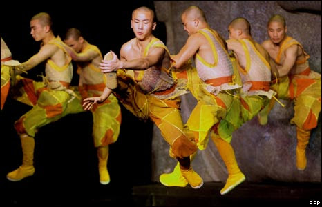 Chinese Shaolin monks and Australian dancers practice in Sydney