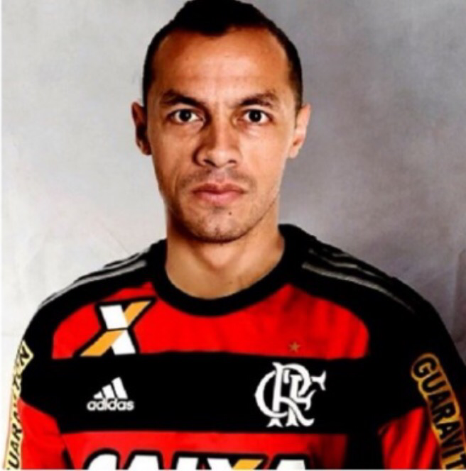 Hier Tragt Diaz Schon Das Flamengo Trikot