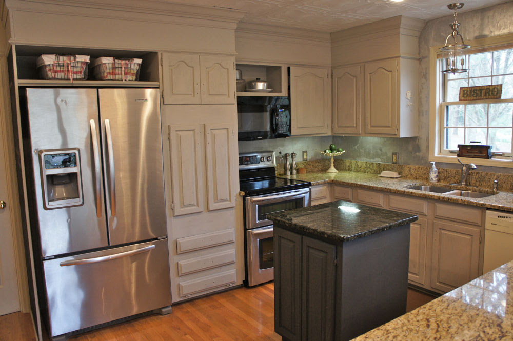 Stunning Built in Kitchen Cabinets with Soffits 1000 x 665 · 172 kB · jpeg