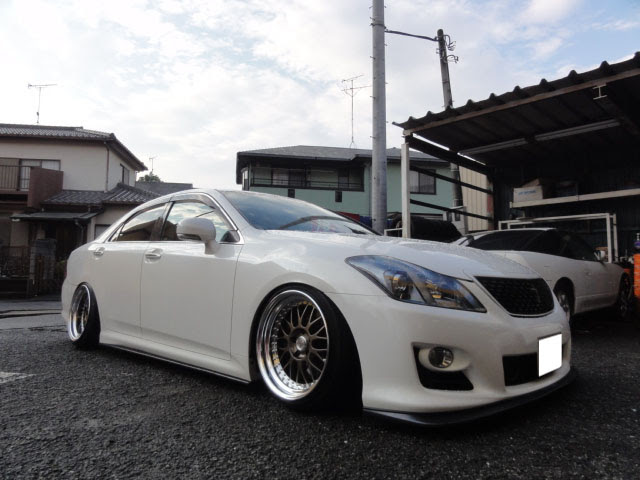 7月突入 東京都武蔵村山市の車カスタム ドレスアップショップ Ats Bm