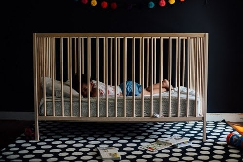 How To Choose The Best Crib Rail Cover For Your Baby