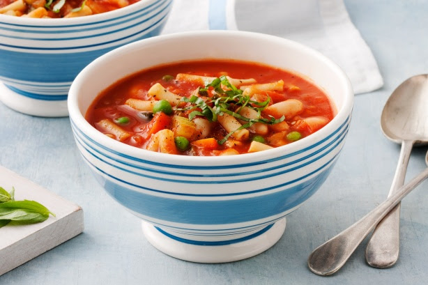 شوربة المكرونة بالطماطم