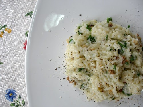 Spinach, cheese and walnut baked risotto