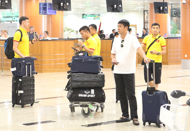 Tuyển Việt Nam lùi buổi tập trên đất Myanmar - ảnh thể thao