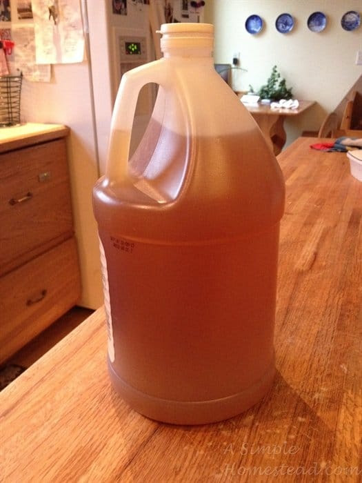 apple cider vinegar | ASimpleHomestead.com 