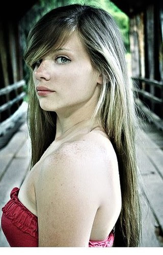 Hairstyles With Long Layers And Side Bangs. teen layered long hairstyle