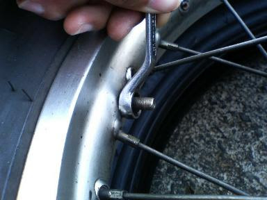 チューブタイヤのタイヤ交換方法