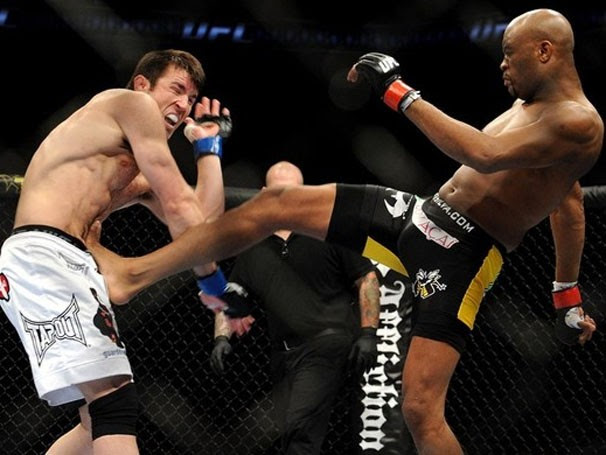 Anderson Silva e Sonnen se enfrentam pela segunda vez no UFC (Foto: Getty Images / Divulgação: Globoesporte.com)