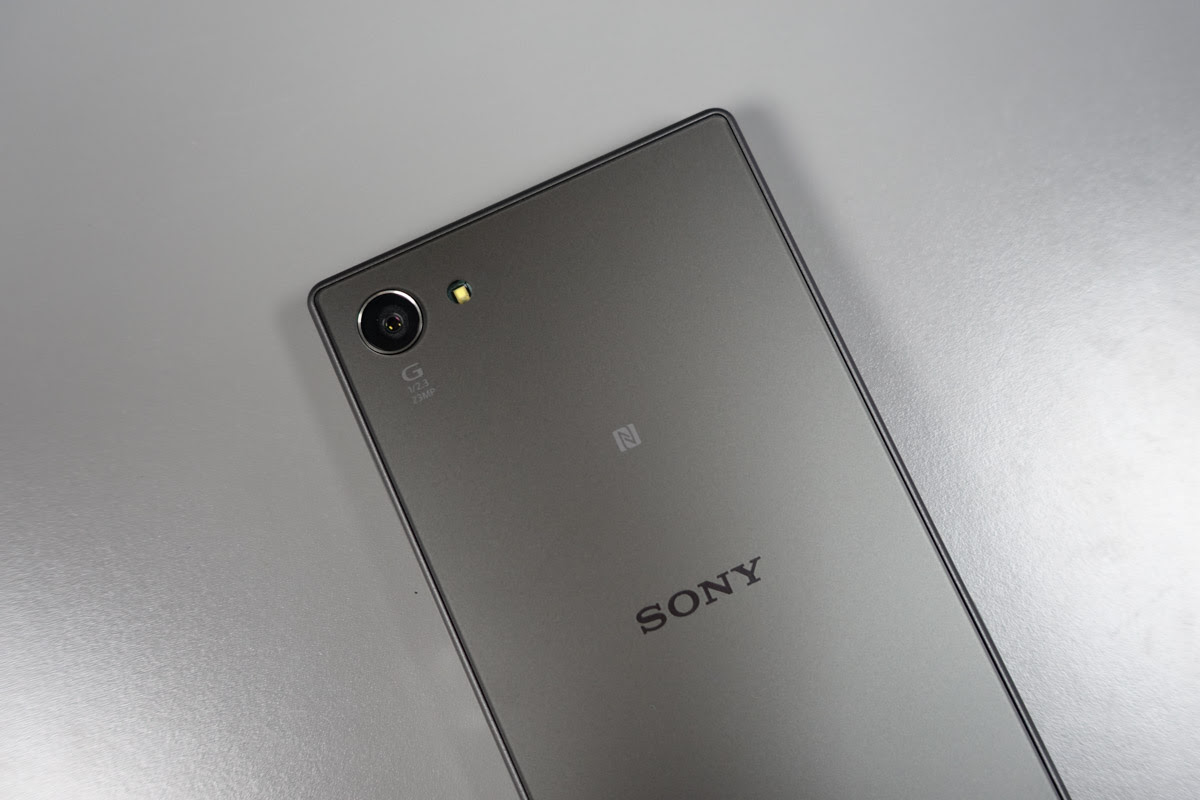 sony xperia z5 compact-3