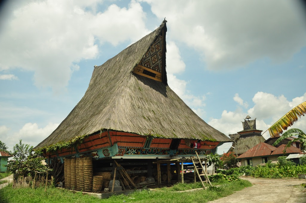 Rumah Adat Batak Karo