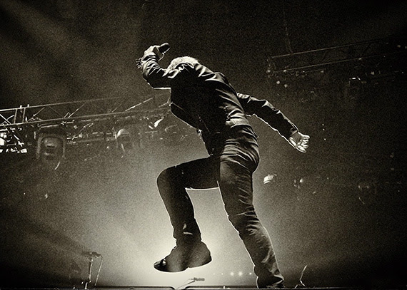 breaking rule of thirds