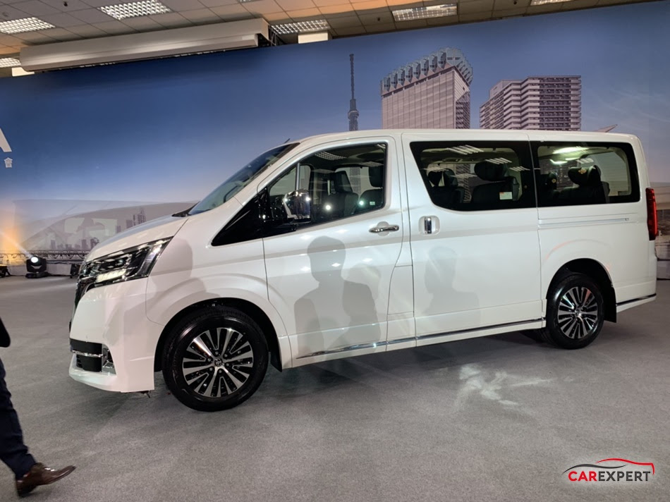 日本強檔商旅車報到 Toyota Granvia頂級六人座好酷 電調ottoman座椅還比alphard多兩張 汽車專家