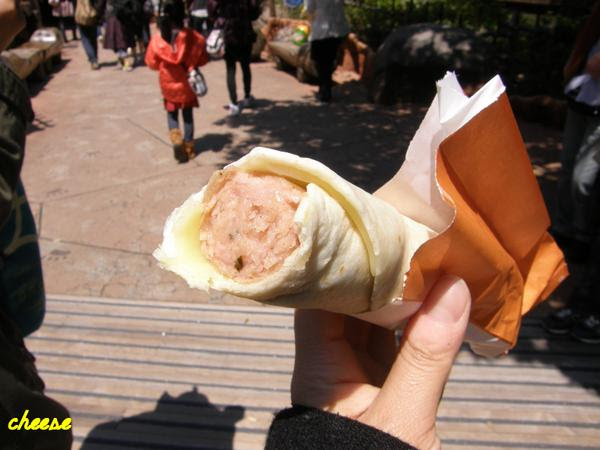 トルティーヤチーズドック もちもちとろーり チーズのディズニッ記