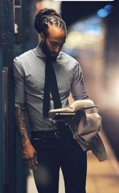 Introducing the Man Bun: The Hairstyle All Men Should Get 
