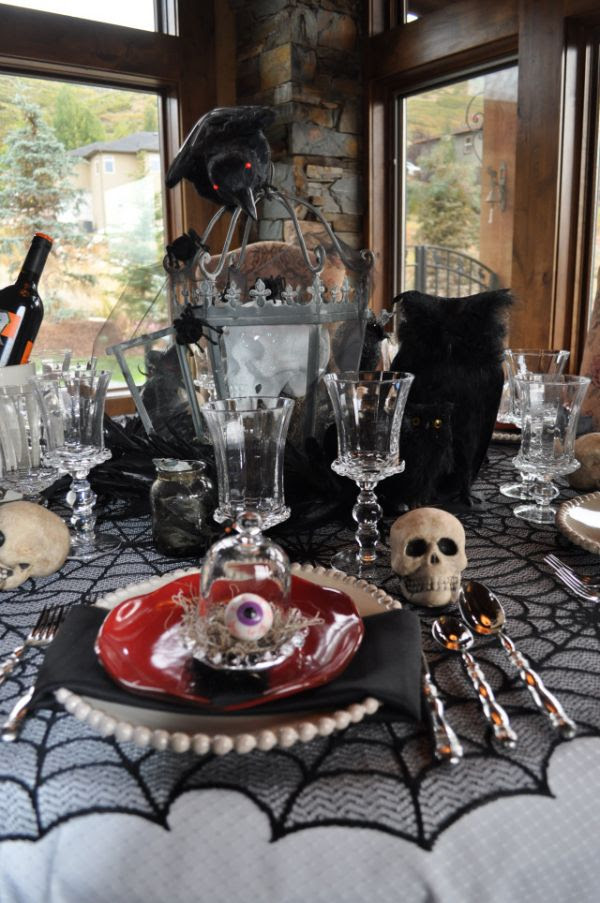 Over 20 Wonderful Decorating Ideas For A Halloween Dinner ...