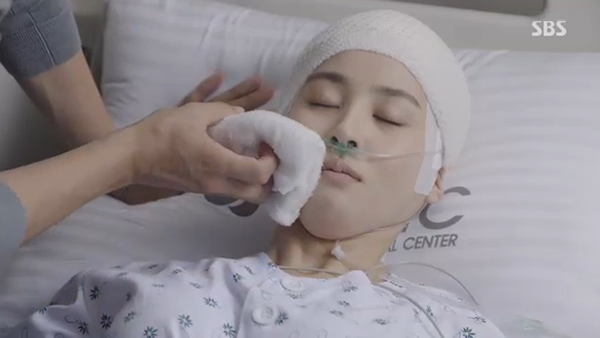 Fan Doctors náo loạn khi Kim Rae Won và Park Shin Hye có nụ hôn đúng tuổi - Ảnh 31.