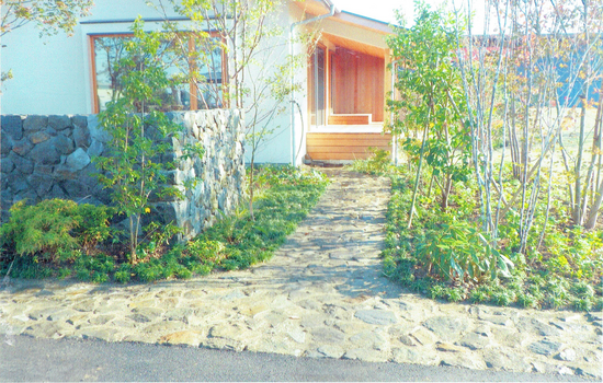 石垣 石畳 雑木でまとめた庭 洋風の庭 施工実績 吉祥寺 武蔵野 茨城 埼玉の造園業 有限会社アルキ造園設計事務所