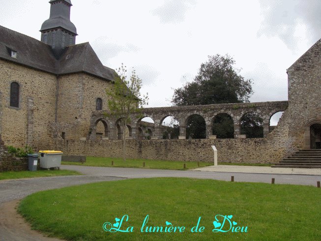 Le Tronchet : abbaye Notre-Dame du Tronchet
