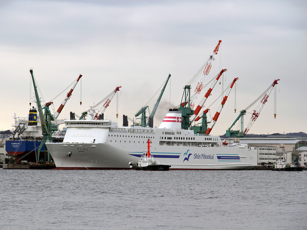 新日本海フェリー すいせん ドック出渠 よっしー フェリー クルーズ船のブログ