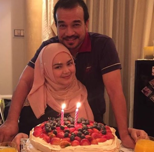 Peminat Dakwa Lihat Baby Bump Siti Nurhaliza