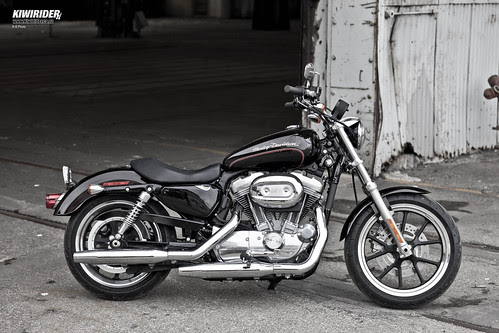 XL 883L Superlow