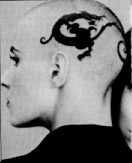 The Fifth Element Tattoo Leeloo action figure (The Fifth Element).