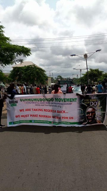 Popular Musician, Charly Boy Shuts Down Benue with 'Our Mumu Don Do' Massive Rally