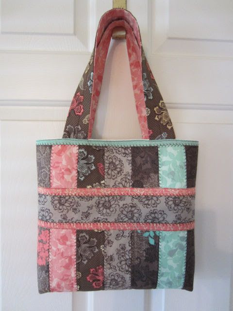 Beautiful bag by Patricia Weathers using my Jelly Roll Tote tutorial ...
