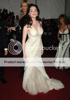 Photo Sharing and Video Hosting at <span class=