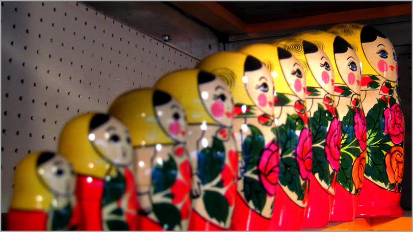 up-close-image-of-russian-dolls-on-a-store-shelf-for-how-to-quickly-create-blog-content