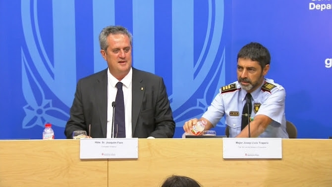 Joaquim Forn, conseller d'Interior i Josep Lluís Trapero, Major dels Mossos