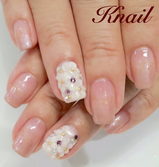 大人ベージュ エンボスアートで素敵ネイル ブライダルジェルネイルキャンペーン Knailのブログ