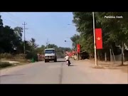 Panas Kumpulan peristiwa aneh unik lucu dan menarik FUNNYS VIDEO, paling heboh!