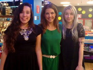 Bruna Vieira, Thalita Rebouças e Babi Dewet no lançamento de &#39;Um ano inesquecível&#39;, em BH. (Foto: Thaís Leocádio/G1)