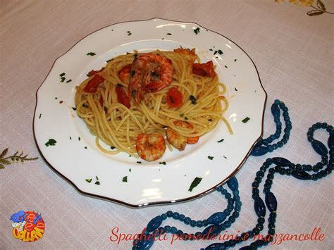 spaghetti pomodorini  mazzancolle ricetta leggera