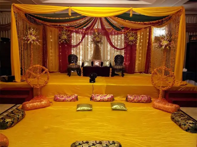 20 Eye Refreshing Mehndi Decoration Ideas SheIdeas 20 Eye Refreshing Mehndi Decoration Ideas SheIdeas