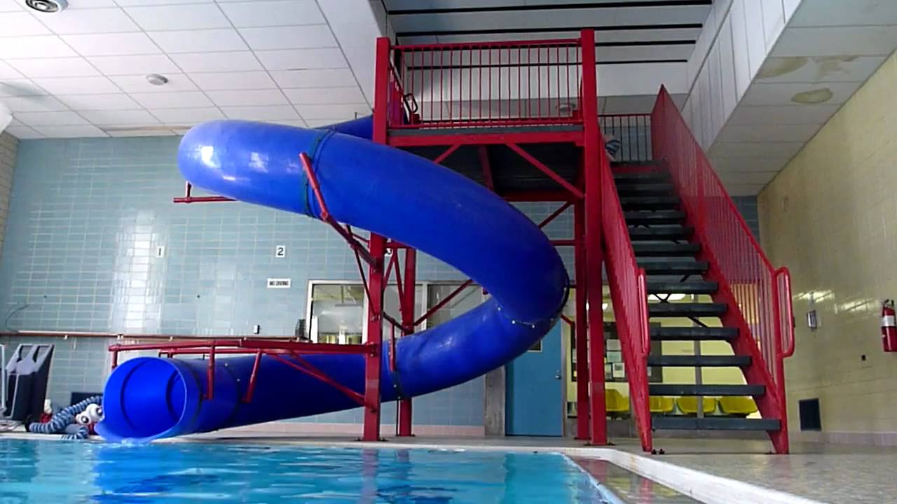 3yo William going down the YMCA pool slide - YouTube