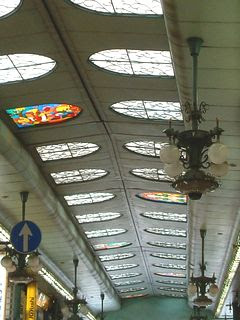 ステンドグラスのある街 銀柳街 勝どき発 川崎経由 てくてくブログ