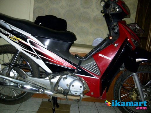  Jual  Honda  Supra  X  125  tahun 2006 Merah Putih Jarang Ada 