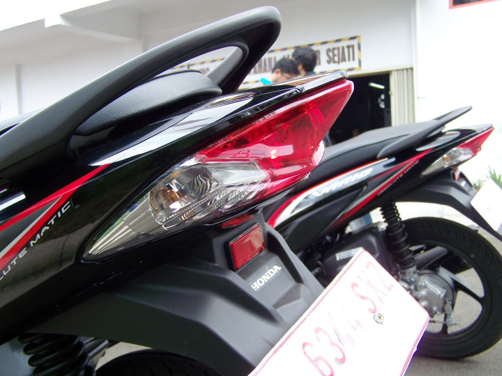 Review Honda Vario 110 Fi Tampilan Menarik Fiturnya Asyik