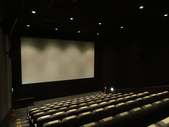 和のデザインと県内最大圧力の強力な低音 シネプレックス水戸 イハ タ ン