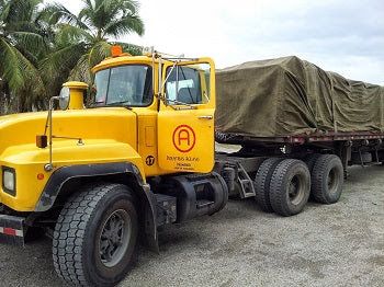 Tiles leaving the factory on an Aguayo truck for the Port of Santo Domingo