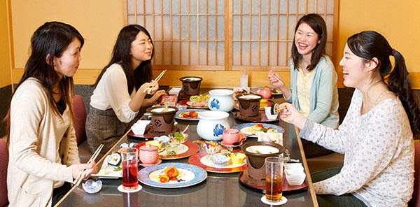 ランチ かに料理 横浜甲羅本店 お昼時に手軽くお楽しみいただけるランチメニュー 女子会にもどうぞ