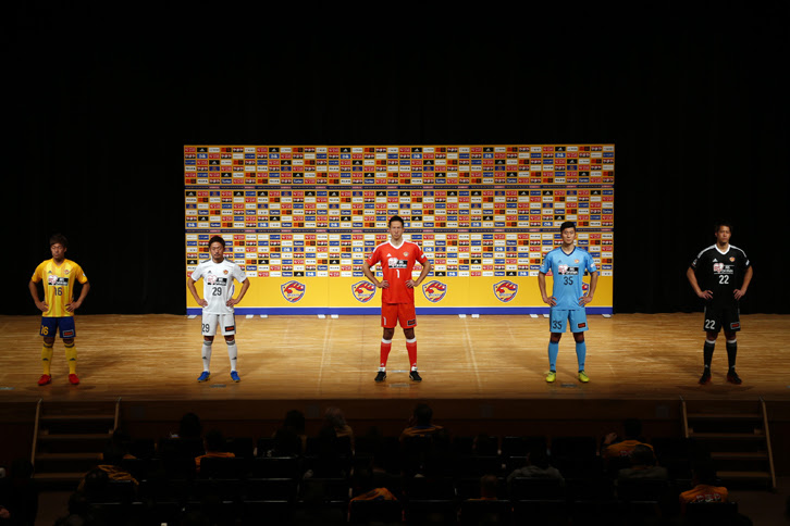 ベガルタ仙台 18年adidasニューモデル ホーム アウェイ Gk 正式リリース クラブ史上初のストライプを採用 Football Shirts Voltage Com サッカー各国代表 クラブユニフォーム