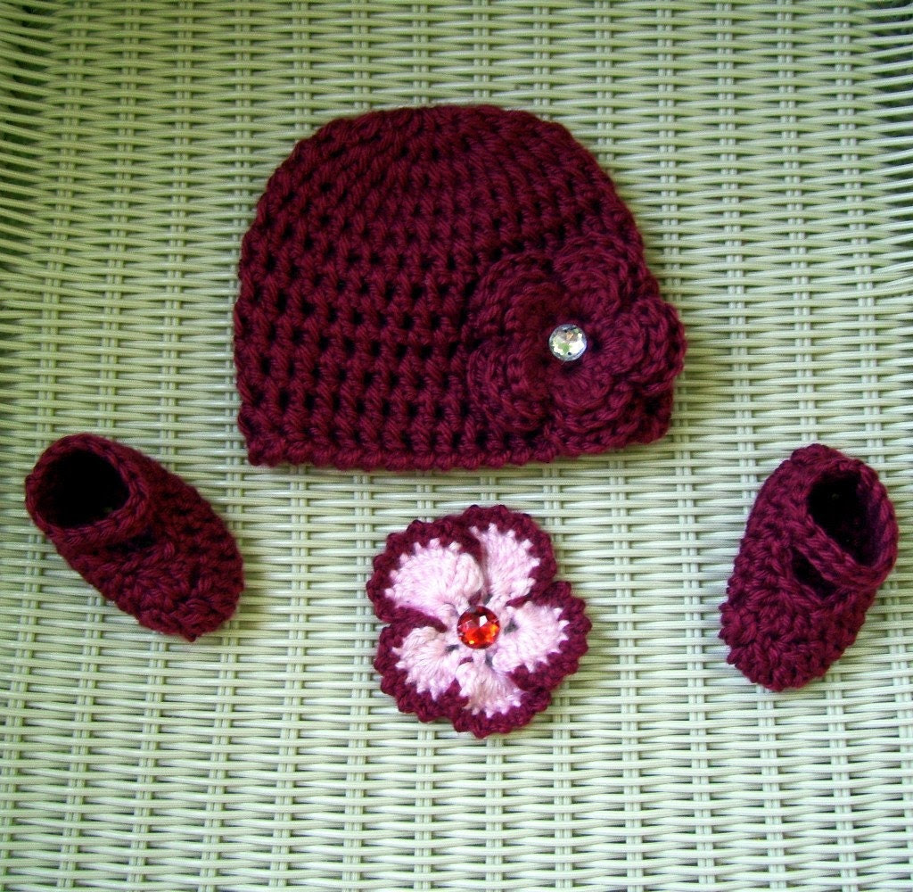 RESERVED for MOMADONNAS - Crocheted Hat & Mary Janes Red- Interchangeable Flowers Newborn Girl