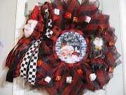 Hot Buffalo Red Black Plaid Santa Clause Flower Wreath and live Drawing, paling seru!