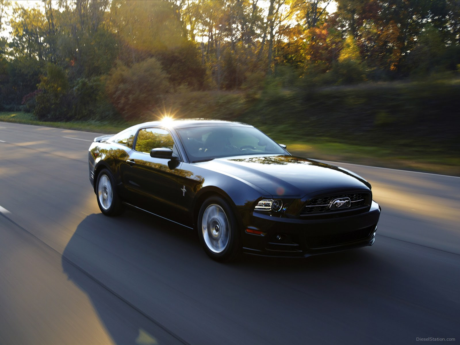 2013 Ford Mustang GT Black Color Front Angle View HD Wallpaper