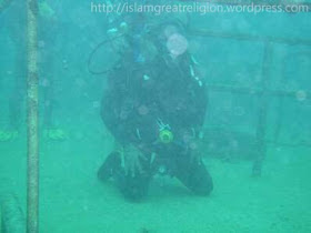 praying under water 2